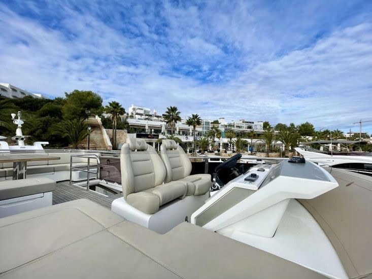2018 Fairline Squadron 53ft Luxury Yacht | AnchorsBook Photo 2018 Fairline Squadron 53ft Luxury Yacht