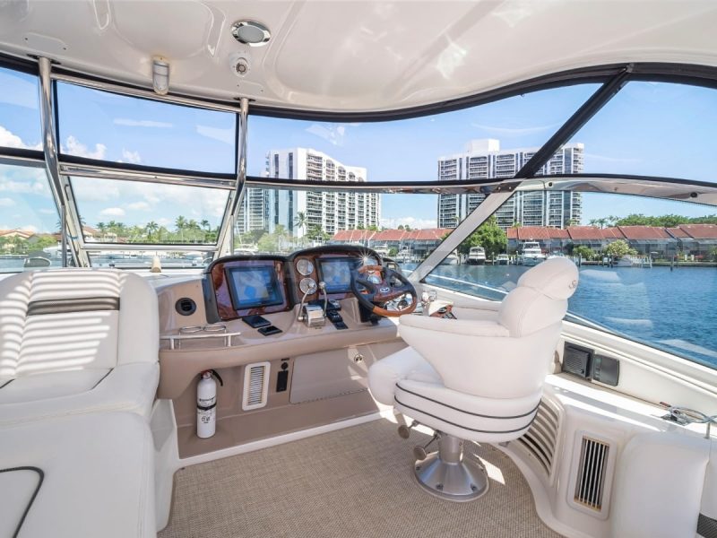 52' Sea Ray Yacht Charter for 12 people in Cancún | AnchorsBook Photo 52' Sea Ray Yacht Charter for 12 people in Cancún