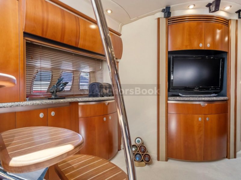52' Sea Ray Yacht Charter for 12 people in Cancún | AnchorsBook Photo 52' Sea Ray Yacht Charter for 12 people in Cancún