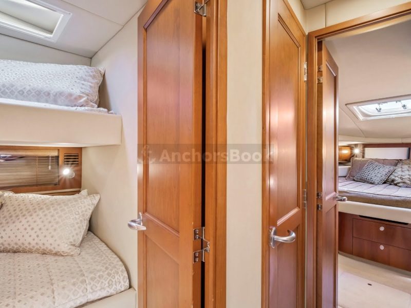 52' Sea Ray Yacht Charter for 12 people in Cancún | AnchorsBook Photo 52' Sea Ray Yacht Charter for 12 people in Cancún