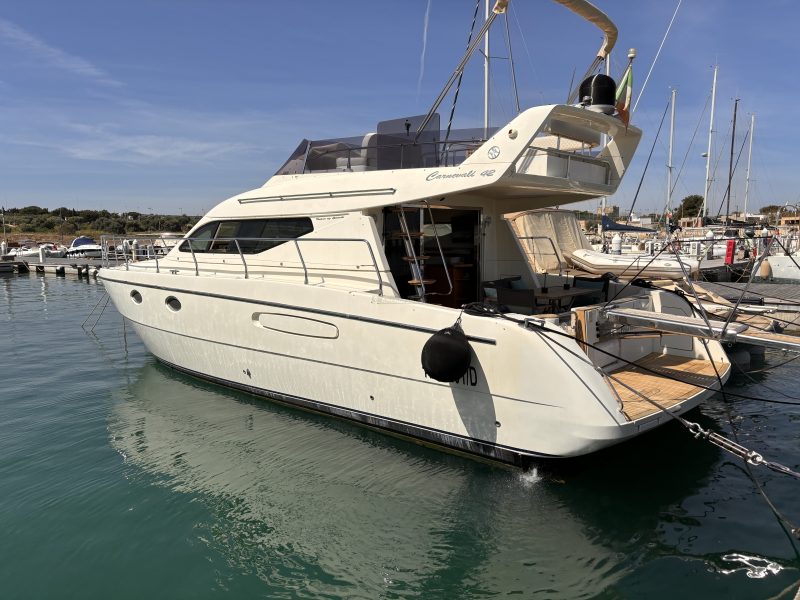 Private Yacht Daily Tour | AnchorsBook Photo Private Yacht Daily Tour