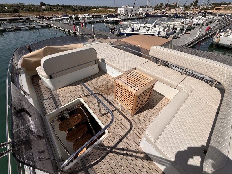 Private Yacht Daily Tour | AnchorsBook Photo Private Yacht Daily Tour