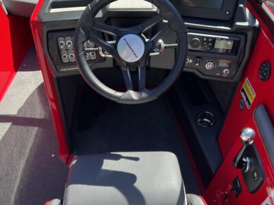 Oregon Boat Rental & Yacht Charter | AnchorsBook Photo 2019 Moomba Wakeboat For Rental In Oregon!