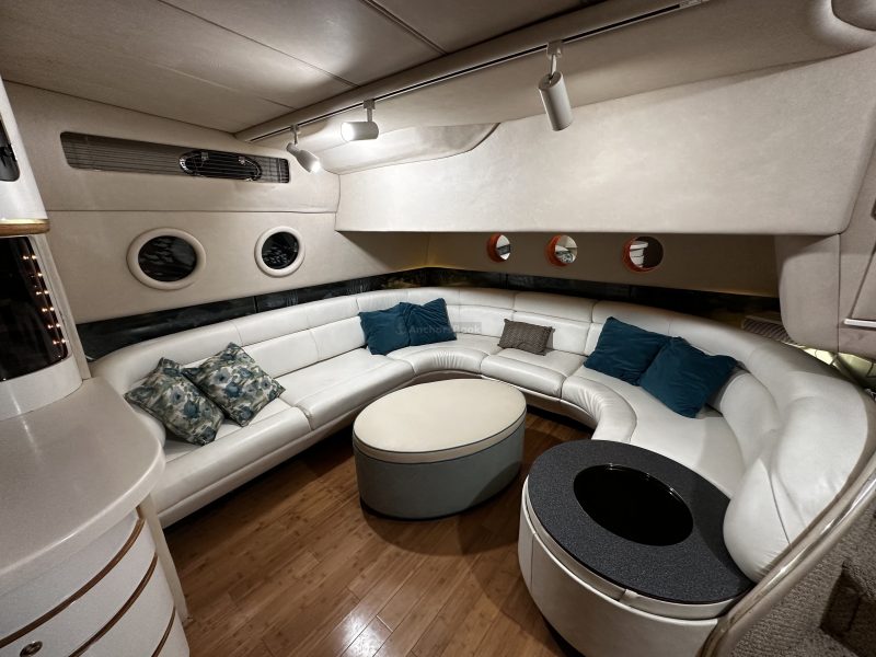 Succulenta Rosé Yacht (Captain & Fuel included) | AnchorsBook Photo Succulenta Rosé Yacht (Captain & Fuel included)