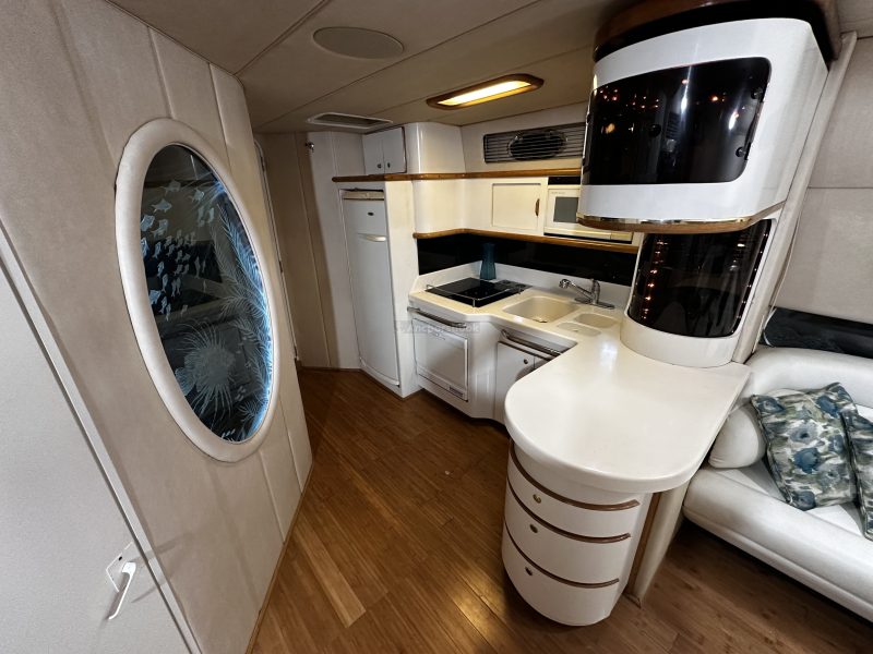 Succulenta Rosé Yacht (Captain & Fuel included) | AnchorsBook Photo Succulenta Rosé Yacht (Captain & Fuel included)