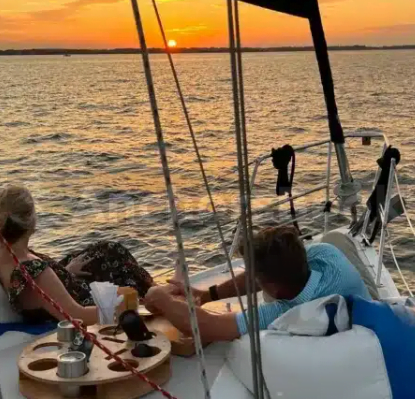 2006 CATALINA 320 SAILBOAT - 2.5 Hour Luxury Private Sailboat Tour | AnchorsBook Photo 2006 CATALINA 320 SAILBOAT - 2.5 Hour Luxury Private Sailboat Tour