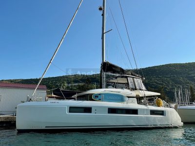Perfect time at sea with M/Y ANGIE | AnchorsBook Photo Lagoon 50 - Princess Claire - 2019