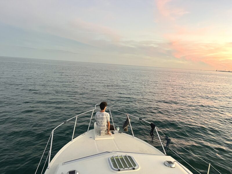 35' Fairbanks Flybridge 12 Guests - (2hr minimum) - Mississauga/ Toronto/ Oakville/ Hamilton/ Scarborough Bluffs/ GTA | AnchorsBook Photo 35' Fairbanks Flybridge 12 Guests - (2hr minimum) - Mississauga/ Toronto/ Oakville/ Hamilton/ Scarborough Bluffs/ GTA