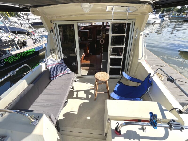 35' Fairbanks Flybridge 12 Guests - (2hr minimum) - Mississauga/ Toronto/ Oakville/ Hamilton/ Scarborough Bluffs/ GTA | AnchorsBook Photo 35' Fairbanks Flybridge 12 Guests - (2hr minimum) - Mississauga/ Toronto/ Oakville/ Hamilton/ Scarborough Bluffs/ GTA