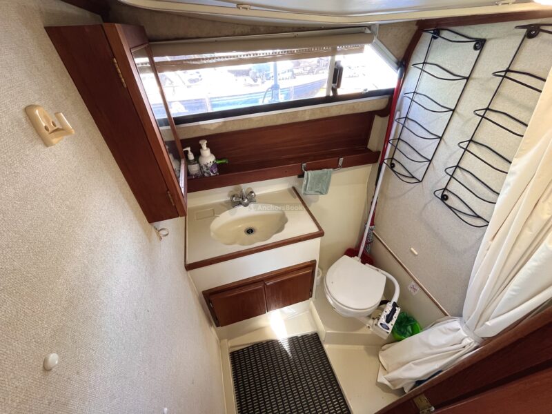 35' Fairbanks Flybridge 12 Guests - (2hr minimum) - Mississauga/ Toronto/ Oakville/ Hamilton/ Scarborough Bluffs/ GTA | AnchorsBook Photo 35' Fairbanks Flybridge 12 Guests - (2hr minimum) - Mississauga/ Toronto/ Oakville/ Hamilton/ Scarborough Bluffs/ GTA
