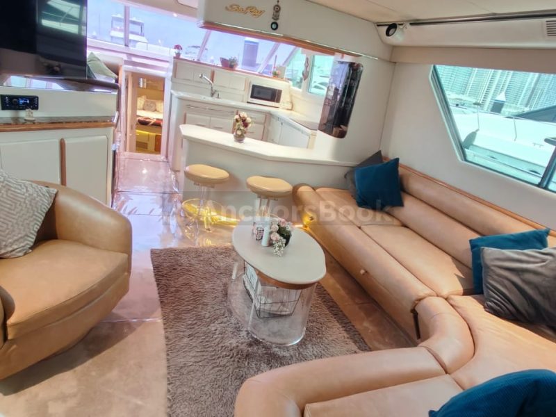 Luxury New 60ft Yacht in Dubai Marina | AnchorsBook Photo Luxury New 60ft Yacht in Dubai Marina