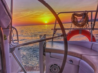 Daily charter on sail boat with lunch