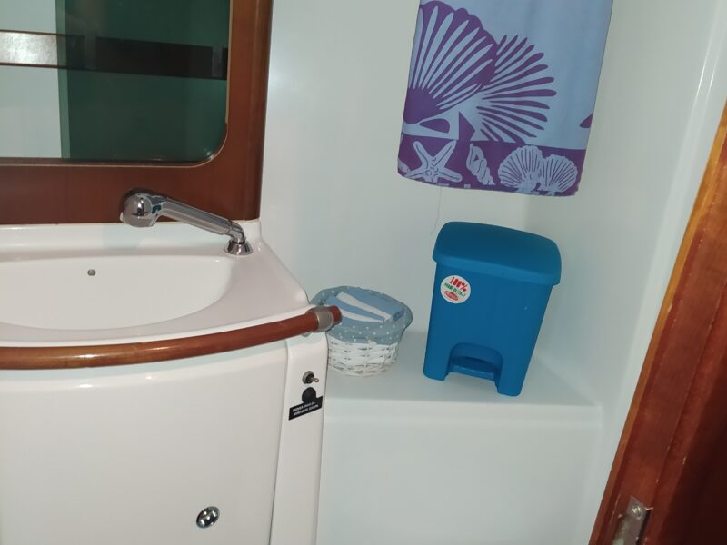Daily charter on sail boat with lunch | AnchorsBook Photo Daily charter on sail boat with lunch