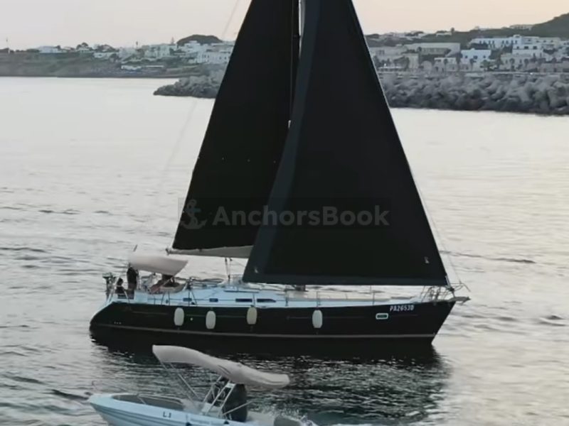 Charter sailing boat with lunch | AnchorsBook Photo Charter sailing boat with lunch