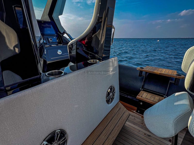 SEAFIGHTER SHADOW 40FT / SEA WOLF (4 Hours Minimum) | AnchorsBook Photo SEAFIGHTER SHADOW 40FT / SEA WOLF (4 Hours Minimum)