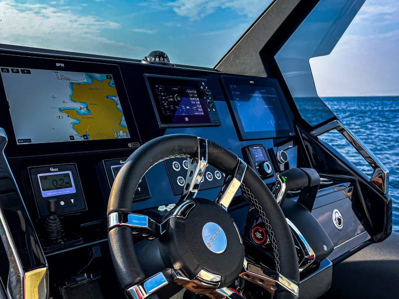 SEAFIGHTER SHADOW 40FT / SEA WOLF (4 Hours Minimum) | AnchorsBook Photo SEAFIGHTER SHADOW 40FT / SEA WOLF (4 Hours Minimum)