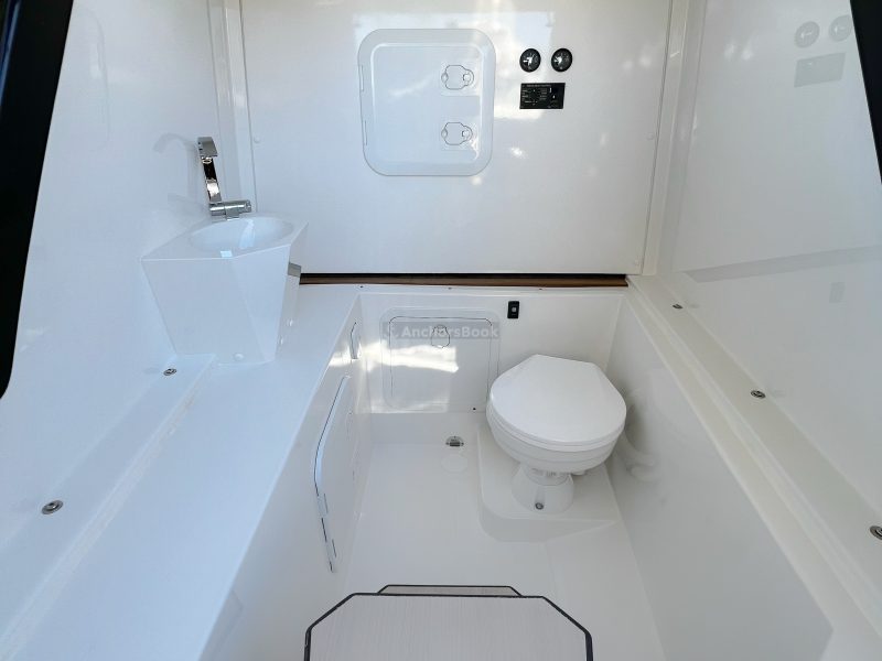 SEAFIGHTER SHADOW 40FT / SEA WOLF (4 Hours Minimum) | AnchorsBook Photo SEAFIGHTER SHADOW 40FT / SEA WOLF (4 Hours Minimum)