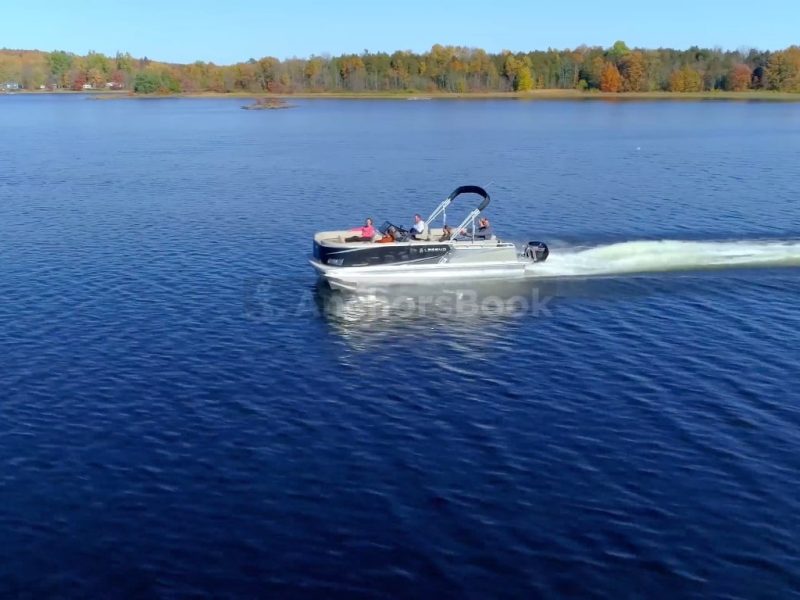 Boat Rental In Muskoka, Gravenhurst - 21ft Pontoon Boat Rental (150HP, 10 Max Guests) | AnchorsBook Photo Boat Rental In Muskoka, Gravenhurst - 21ft Pontoon Boat Rental (150HP, 10 Max Guests)