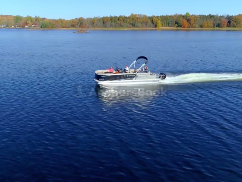 Boat Rental In Muskoka, Gravenhurst - 19ft Pontoon Boat Rental (60HP, 9 Max Guests) | AnchorsBook Photo Boat Rental In Muskoka, Gravenhurst - 19ft Pontoon Boat Rental (60HP, 9 Max Guests)