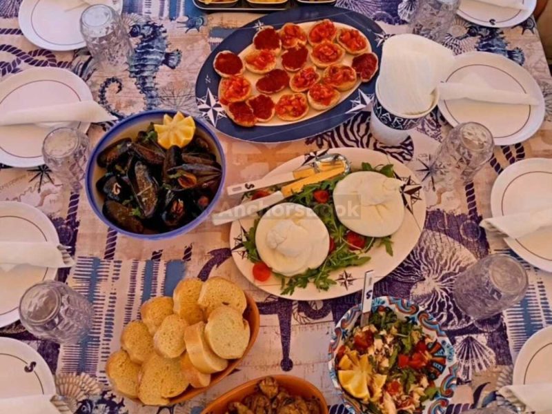 Daily charter on sail boat with lunch | AnchorsBook Photo Daily charter on sail boat with lunch