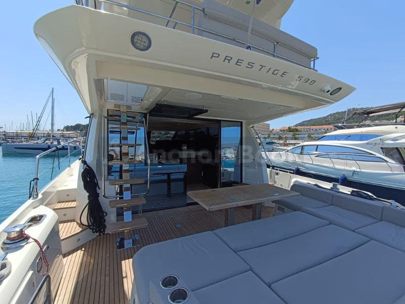 Prestige 590 Flybridge – Tereza – 2019 | AnchorsBook Photo Prestige 590 Flybridge – Tereza – 2019