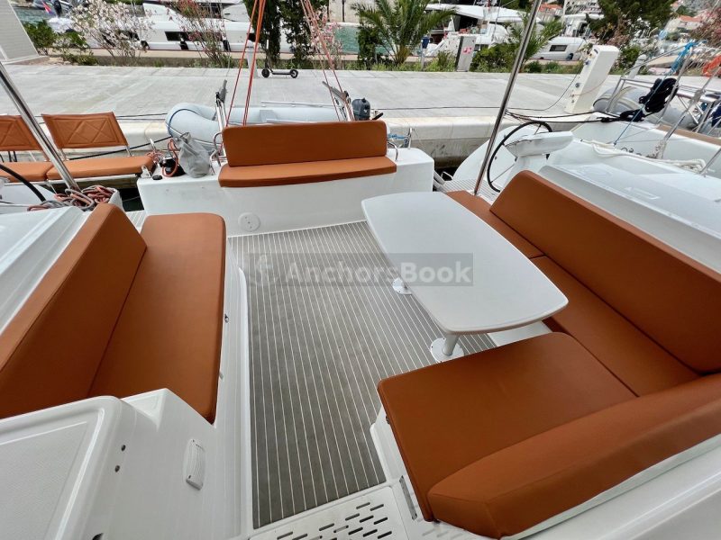 Excess 11 – Silver Kiss – 2022 | AnchorsBook Photo Excess 11 – Silver Kiss – 2022
