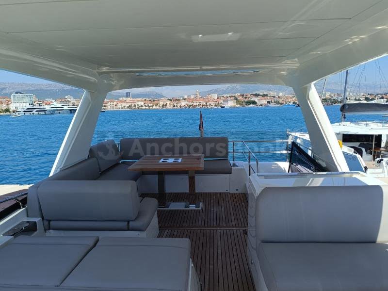 Prestige 590 Flybridge – Tereza – 2019 | AnchorsBook Photo Prestige 590 Flybridge – Tereza – 2019