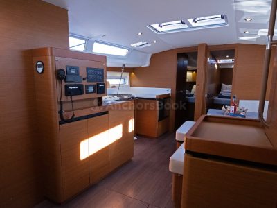 Sun Odyssey 440 - Big Kiss - 2019 | AnchorsBook Photo Sun Odyssey 490 - 4 + 1 cab. - Mystic Kiss - 2024