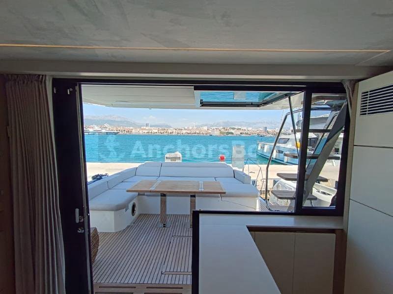 Prestige 590 Flybridge – Tereza – 2019 | AnchorsBook Photo Prestige 590 Flybridge – Tereza – 2019