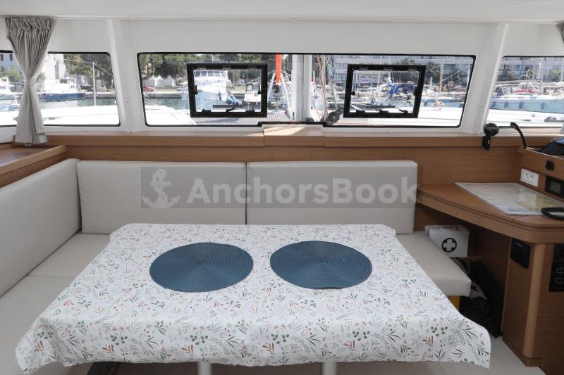 Excess 11 – Gold Kiss – 2023 | AnchorsBook Photo Excess 11 – Gold Kiss – 2023