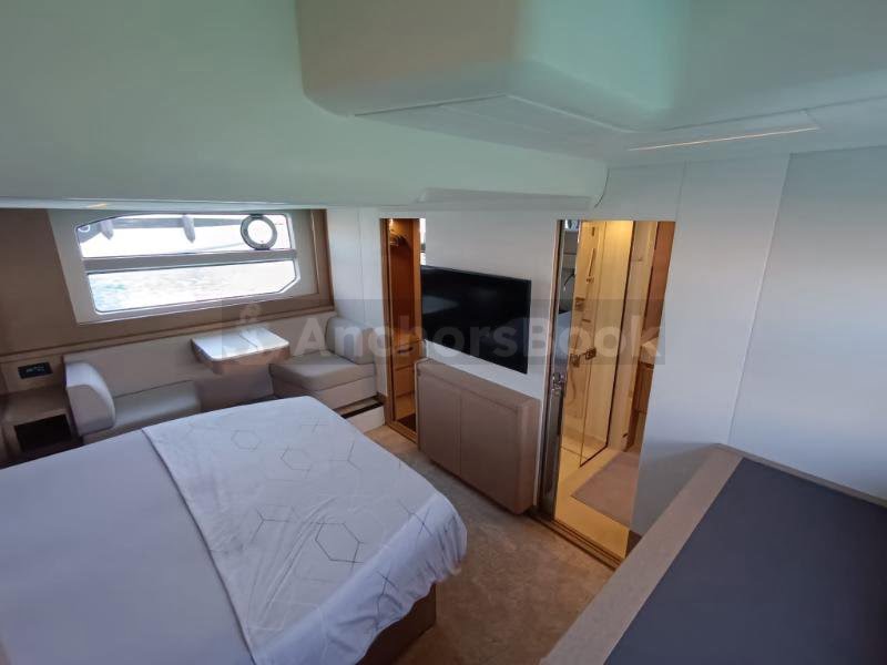 Prestige 590 Flybridge – Tereza – 2019 | AnchorsBook Photo Prestige 590 Flybridge – Tereza – 2019