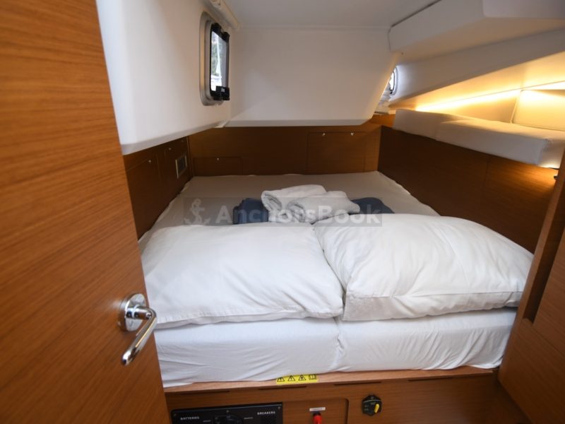 Sun Odyssey 490 - 5 cab. - Caruso - 2019 | AnchorsBook Photo Sun Odyssey 490 - 5 cab. - Caruso - 2019