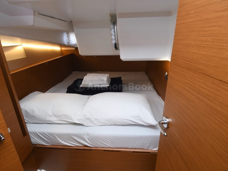 Sun Odyssey 490 - 5 cab. - Caruso - 2019 | AnchorsBook Photo Sun Odyssey 490 - 5 cab. - Caruso - 2019