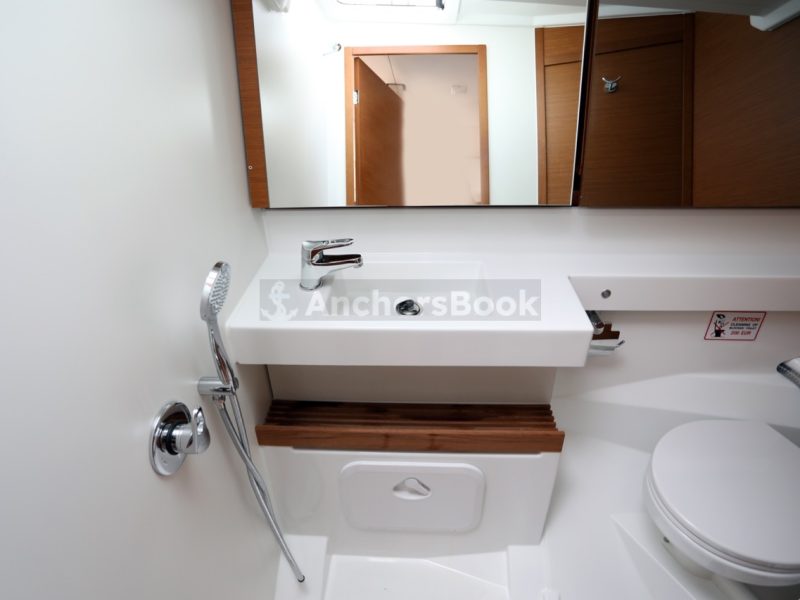 Sun Odyssey 440 - Big Kiss - 2019 | AnchorsBook Photo Sun Odyssey 440 - Big Kiss - 2019