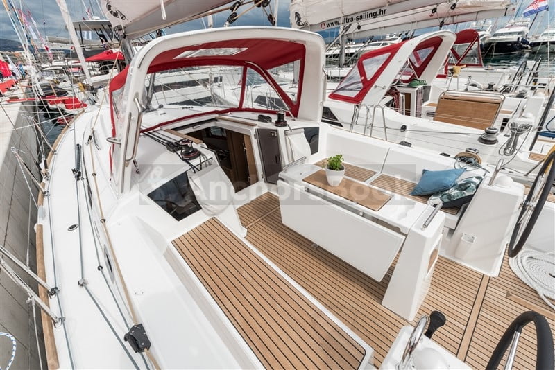 Oceanis 38.1 Beneteau - Majano - Full Week Charter In Split, Croatia | AnchorsBook Photo Oceanis 38.1 Beneteau - Majano - Full Week Charter In Split, Croatia