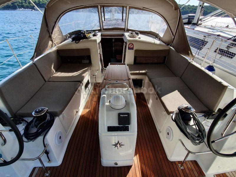 Sun Odyssey 440 Jeanneau - XOXO - Full Week Charter In Pula, Croatia | AnchorsBook Photo Sun Odyssey 440 Jeanneau - XOXO - Full Week Charter In Pula, Croatia