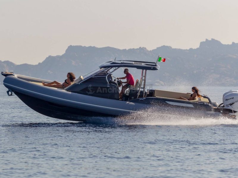 Full Day Boat Rental In Italy - JOKER BOAT CLUBMAN 35 | AnchorsBook Photo Full Day Boat Rental In Italy - JOKER BOAT CLUBMAN 35
