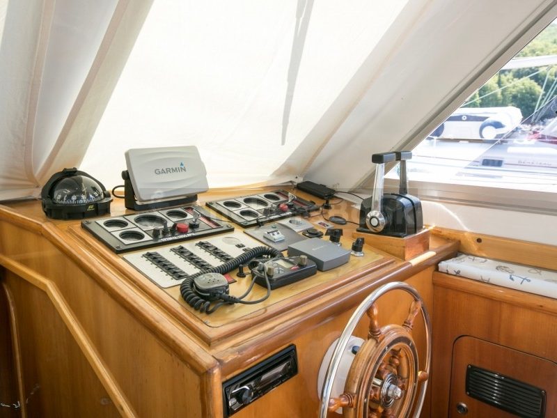 Full Week Yacht Charter In Pula (SAS Vektor Adria 1002) | AnchorsBook Photo Full Week Yacht Charter In Pula (SAS Vektor Adria 1002)