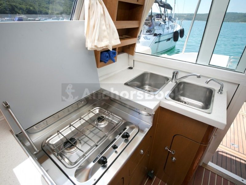 Full Week Yacht Charter In Pula (SAS Vektor Adria 1002) | AnchorsBook Photo Full Week Yacht Charter In Pula (SAS Vektor Adria 1002)