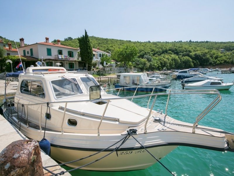 Full Week Yacht Charter In Pula, Croatia (DAMOR 980 Fjera) | AnchorsBook Photo Full Week Yacht Charter In Pula, Croatia (DAMOR 980 Fjera)