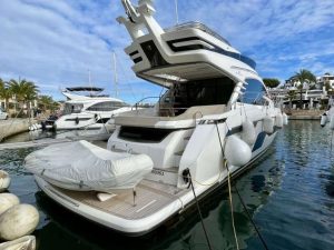 Switzerland Boat Rental & Yacht Charter | AnchorsBook Photo Switzerland Boat Rental & Yacht Charter | AnchorsBook.com
