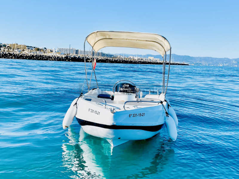 Rent a Boat without License - Voracious | AnchorsBook Photo Rent a Boat without License - Voracious