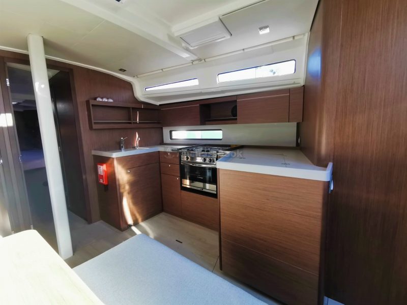 Oceanis 40.1 Beneteau - Dory - Full Week Charter In Pula, Croatia | AnchorsBook Photo Oceanis 40.1 Beneteau - Dory - Full Week Charter In Pula, Croatia