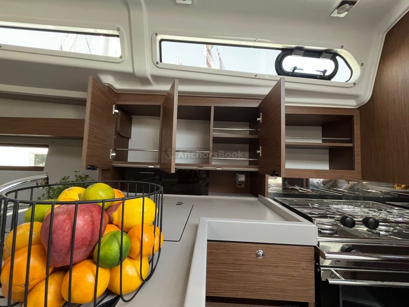 Oceanis 34.1 Beneteau - Rookie - Full Week Charter In Split, Croatia | AnchorsBook Photo Oceanis 34.1 Beneteau - Rookie - Full Week Charter In Split, Croatia