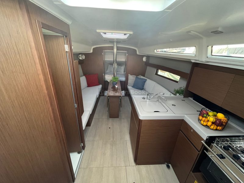 Oceanis 34.1 Beneteau - Rookie - Full Week Charter In Split, Croatia | AnchorsBook Photo Oceanis 34.1 Beneteau - Rookie - Full Week Charter In Split, Croatia