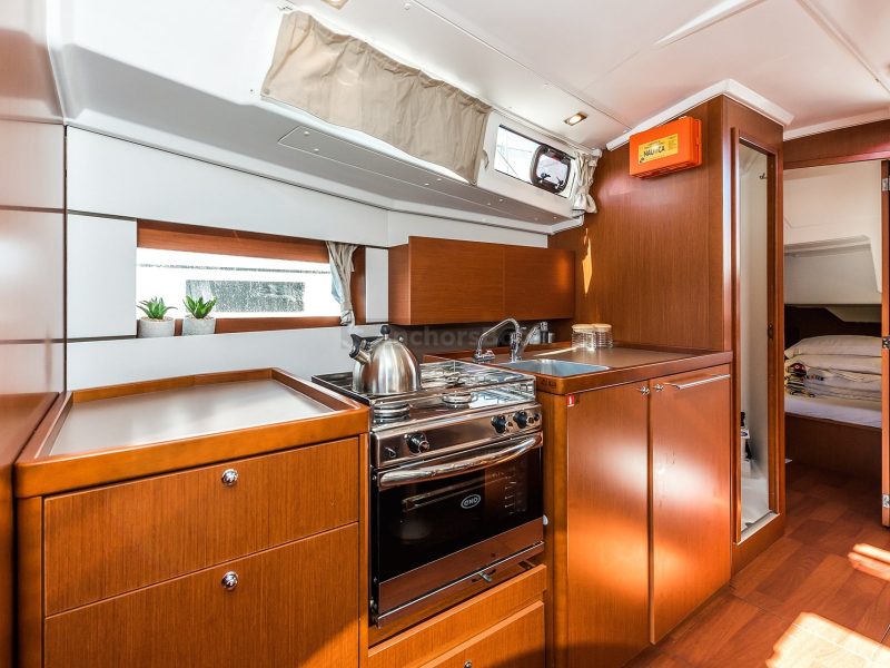 Oceanis 38.1 Beneteau - Sailor Jupiter - Full Week Charter In Pula, Croatia | AnchorsBook Photo Oceanis 38.1 Beneteau - Sailor Jupiter - Full Week Charter In Pula, Croatia