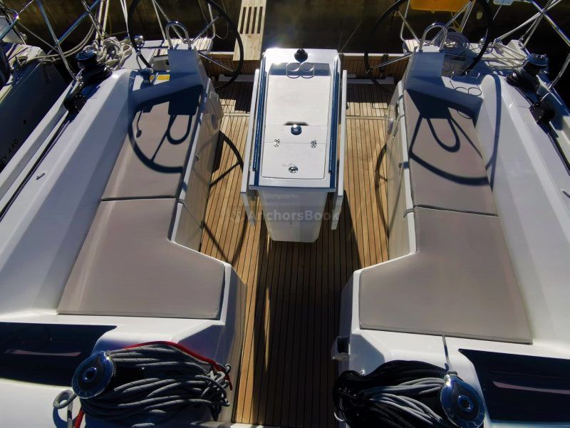 Oceanis 40.1 - Beneteau - Starlight - Full Week Charter In Pula, Croatia | AnchorsBook Photo Oceanis 40.1 - Beneteau - Starlight - Full Week Charter In Pula, Croatia