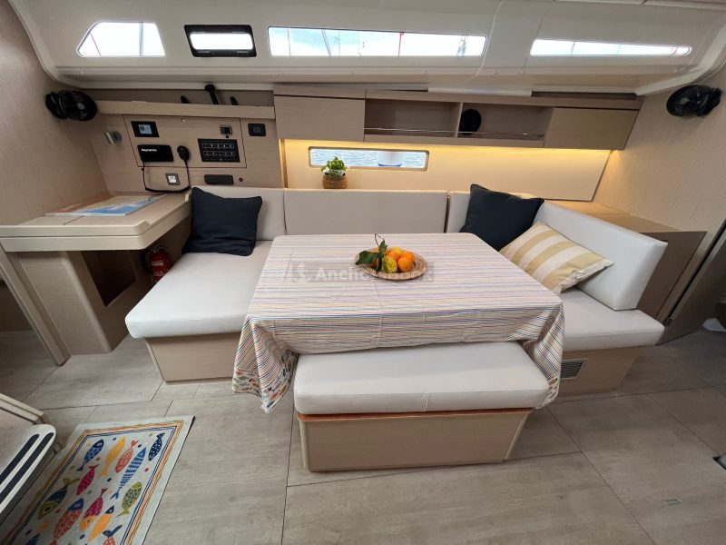 Oceanis 40.1 - Beneteau - Cosmic Dancer - Full Week Charter In Split, Croatia | AnchorsBook Photo Oceanis 40.1 - Beneteau - Cosmic Dancer - Full Week Charter In Split, Croatia