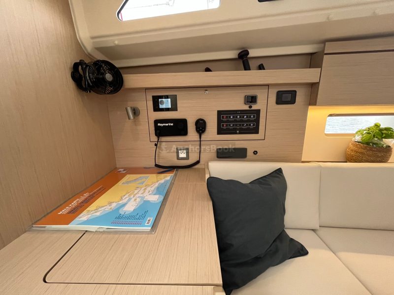 Oceanis 40.1 - Beneteau - Cosmic Dancer - Full Week Charter In Split, Croatia | AnchorsBook Photo Oceanis 40.1 - Beneteau - Cosmic Dancer - Full Week Charter In Split, Croatia