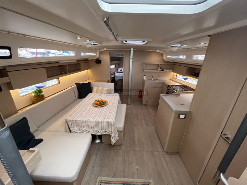 Oceanis 40.1 - Beneteau - Cosmic Dancer - Full Week Charter In Split, Croatia | AnchorsBook Photo Oceanis 40.1 - Beneteau - Cosmic Dancer - Full Week Charter In Split, Croatia